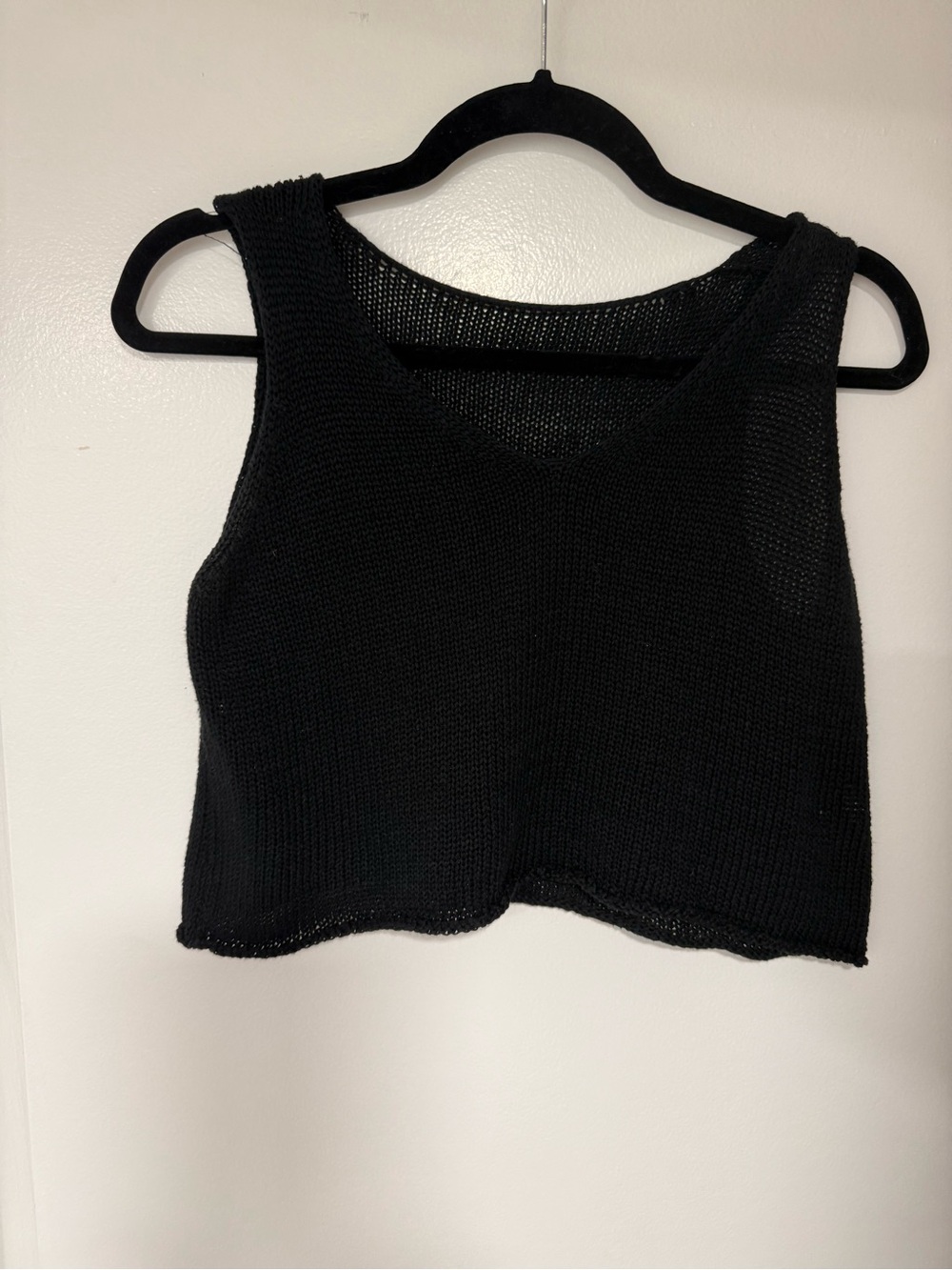 Black Knit Cropped Tank Top - Women